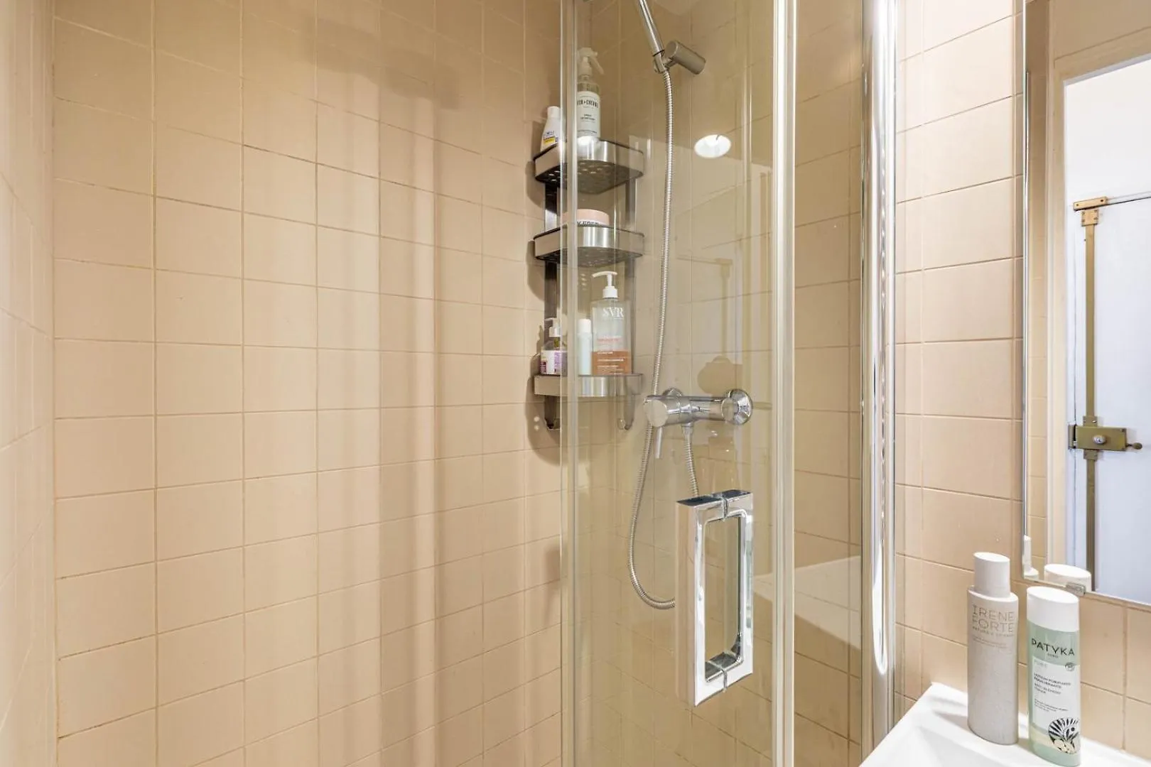 Apartment Guestready - Center Gem Near Attractions